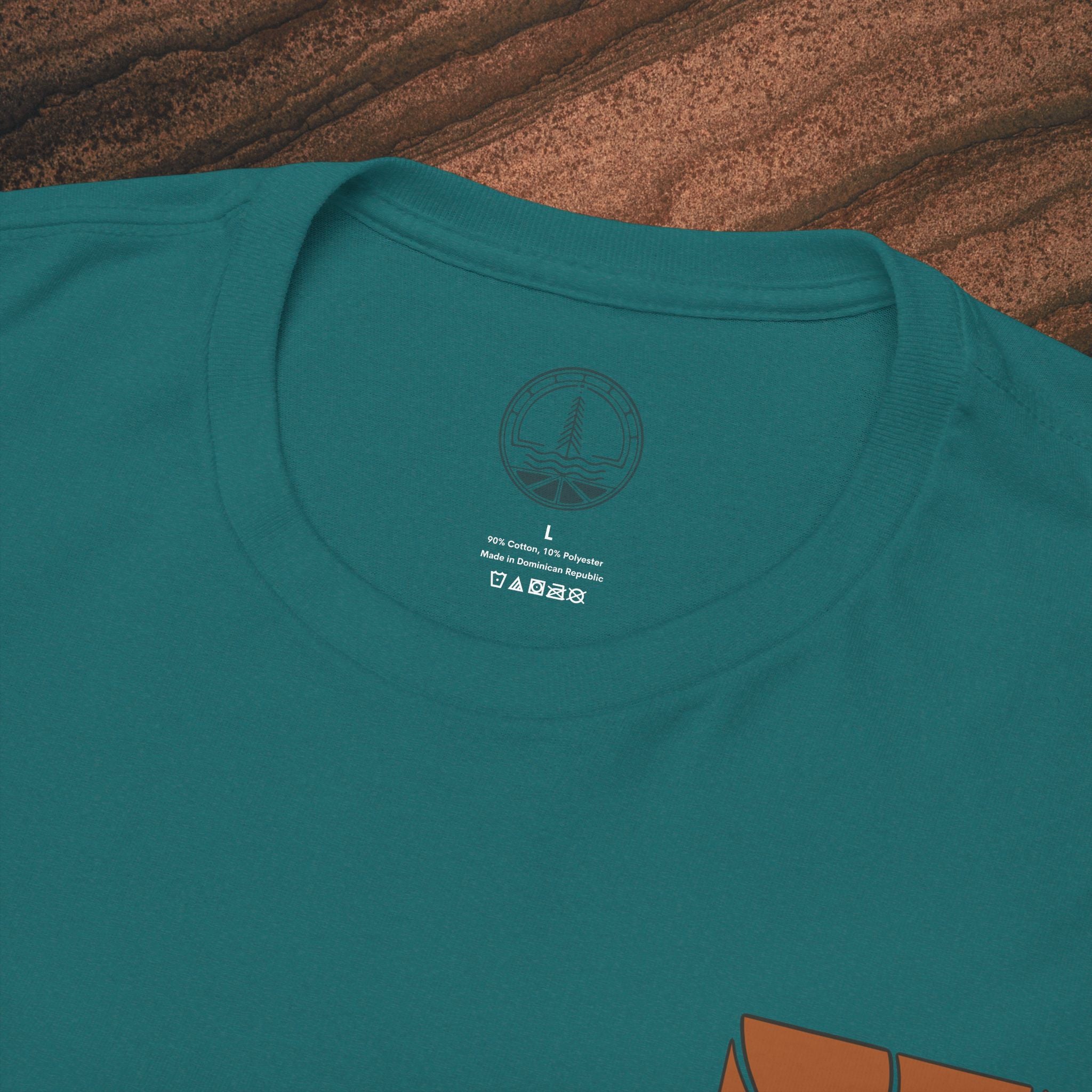 Sunrise Graphic Tee — Retro Minimal Sunset T-Shirt